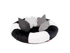 Contrast cushion