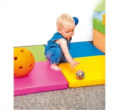 Durchsichtiger Ball mit Perlen